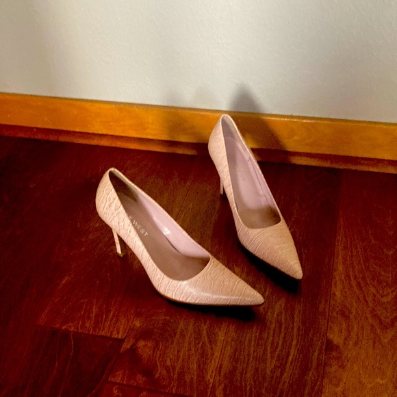 Nine West Women's Longitano Metallic Heeled Sandal – Dressy Strappy Evening Shoes